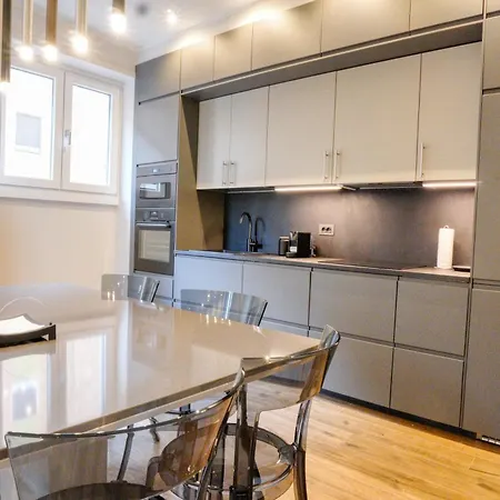 Apartmán Darsena Contemporary - Spacious 2br A Few Steps From Centre *