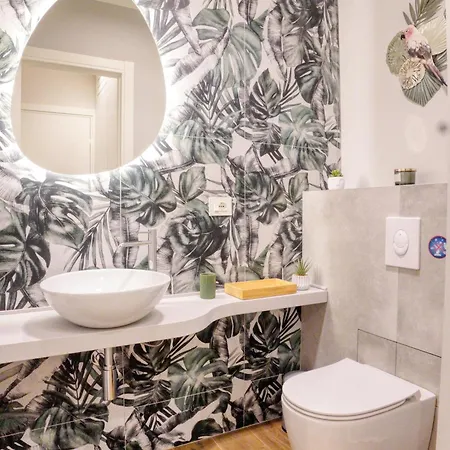 Apartmán Darsena Contemporary - Spacious 2br A Few Steps From Centre