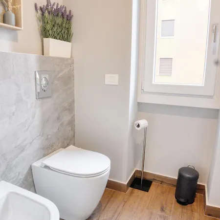 Darsena Contemporary - Spacious 2br A Few Steps From Centre Apartmán