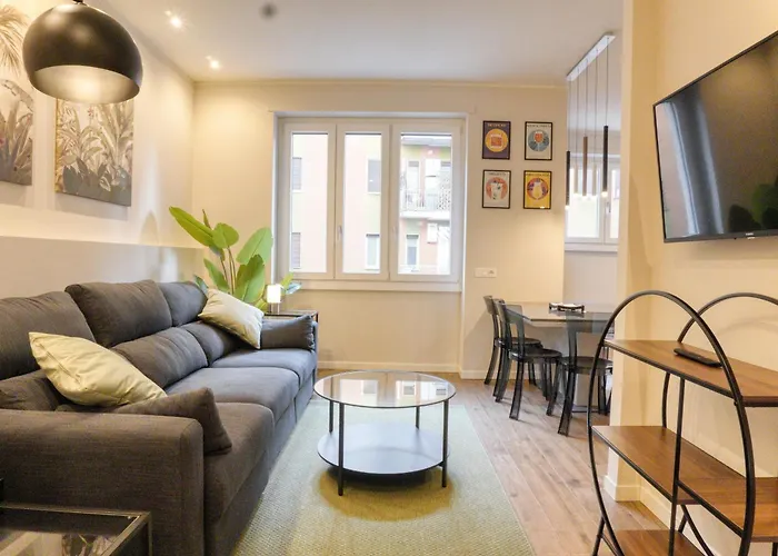 Darsena Contemporary - Spacious 2br A Few Steps From Centre Milan