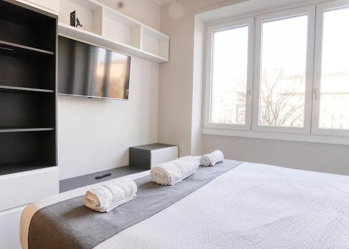 Apartment Darsena Contemporary - Spacious 2br A Few Steps From Centre